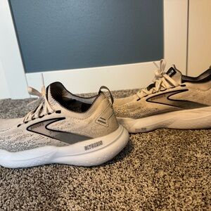 Brooks Glycerin Running Shoes - size 8.5